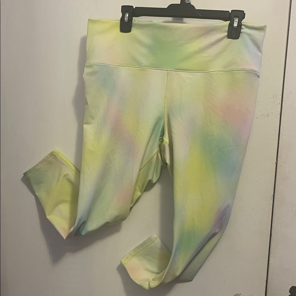 Fabletics Powerhold Multicolor Tie-Dye Capri Leggings size 2X
